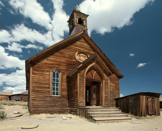 Illustration for article titled The Strangest and Most Tragic Ghost Towns from Around the World